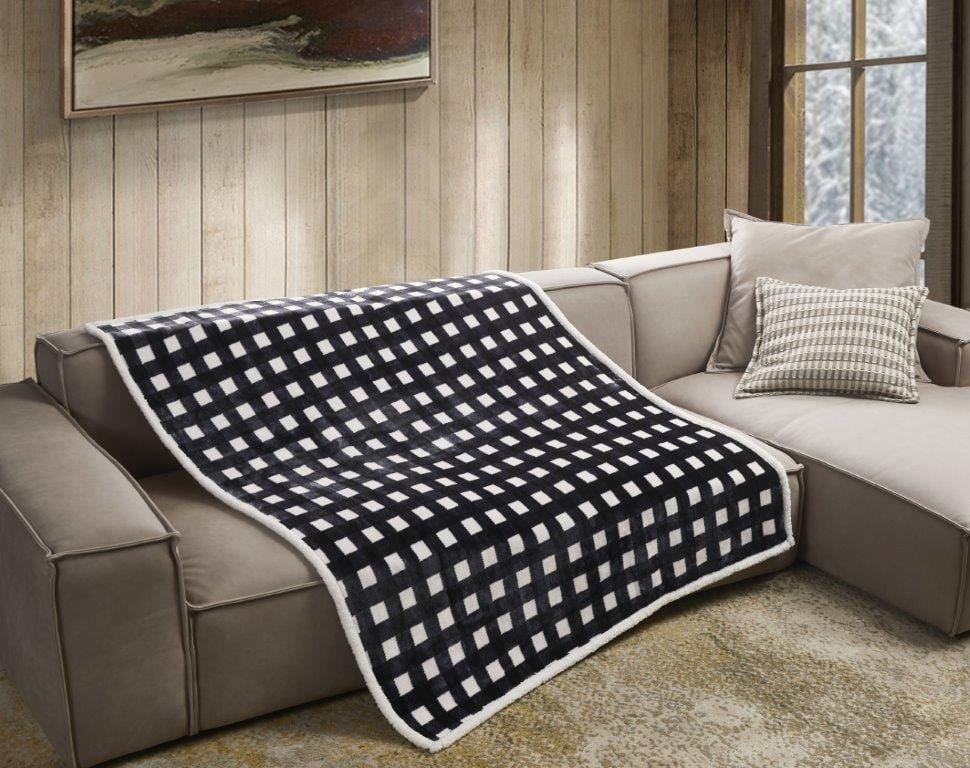 Classic Cottage Flannel Sherpa Throw
