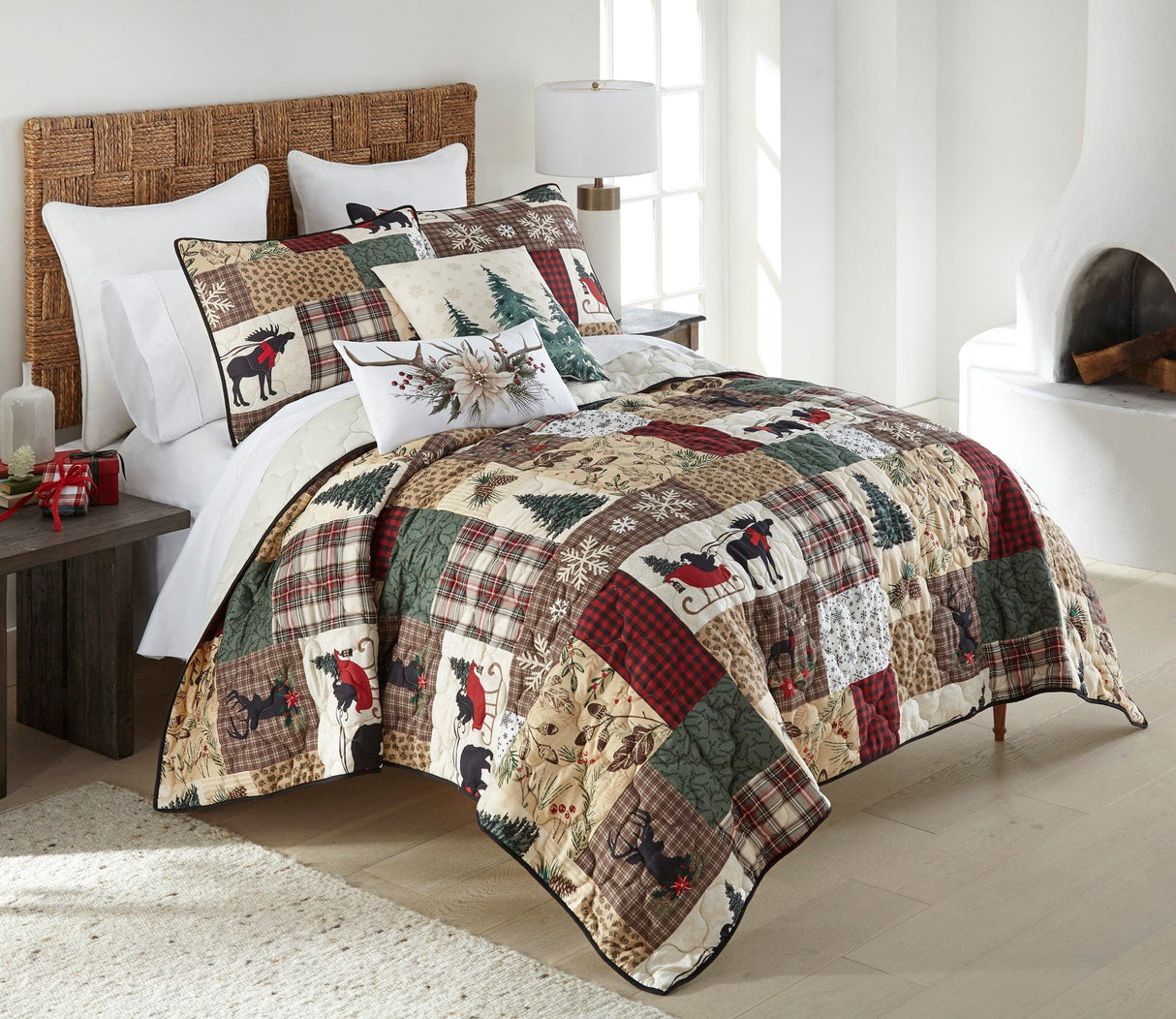 Holiday Haven Quilt Set
