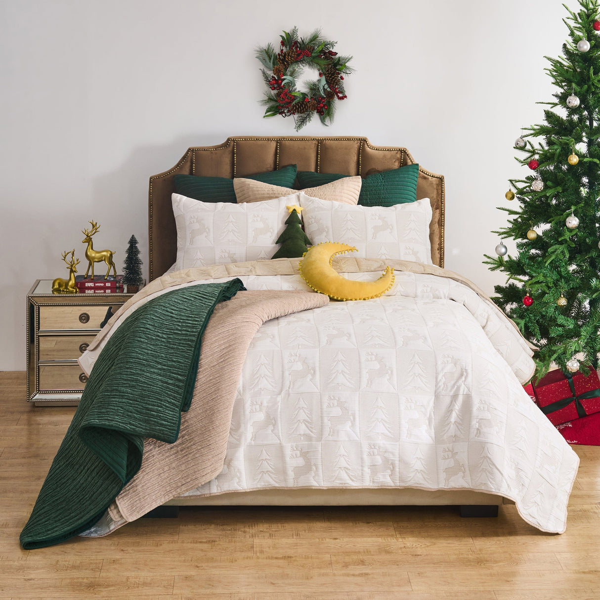 Reindeer Snow Coverlet Set