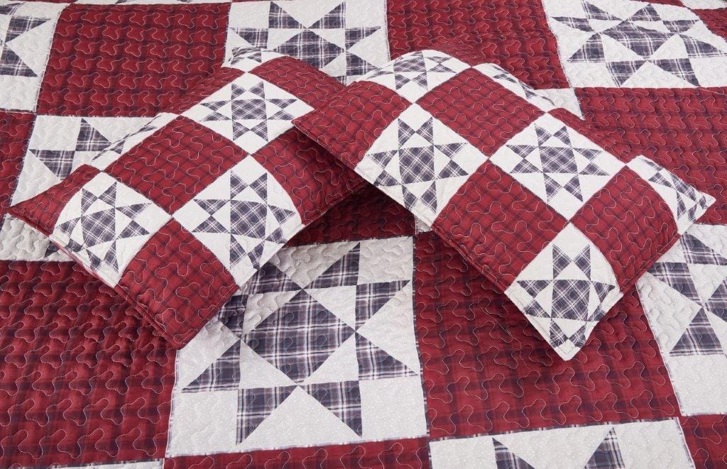 Hillside Red Quilt Set