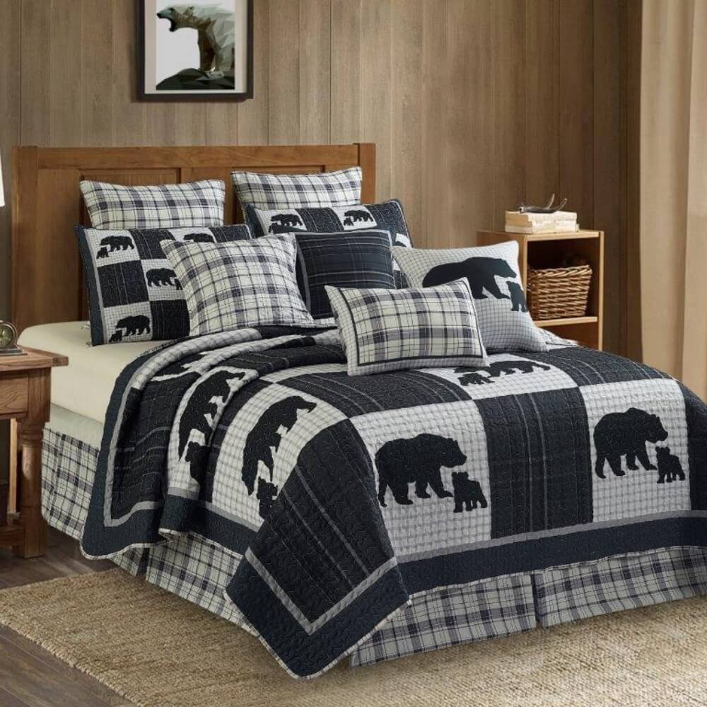 First Foray Black Quilt Set