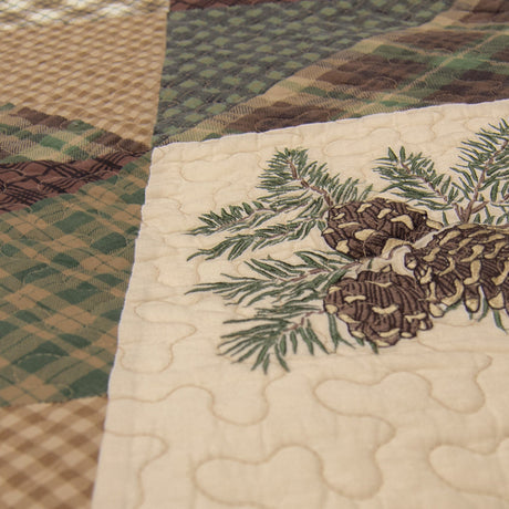 Plaid Star Pines Quilt Set