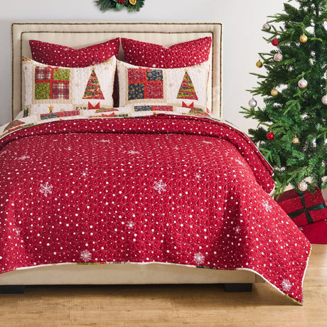 Holiday Halls Quilt Set