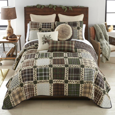 Heritage Pine Quilt Set