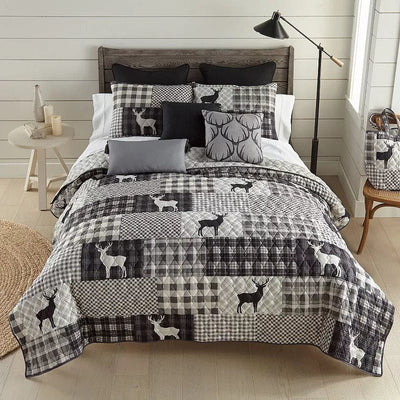 Checkered Deer Quilt Set