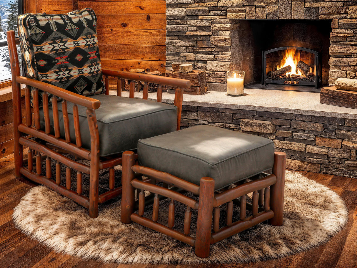 Hickory Chesapeake Lounge Chair